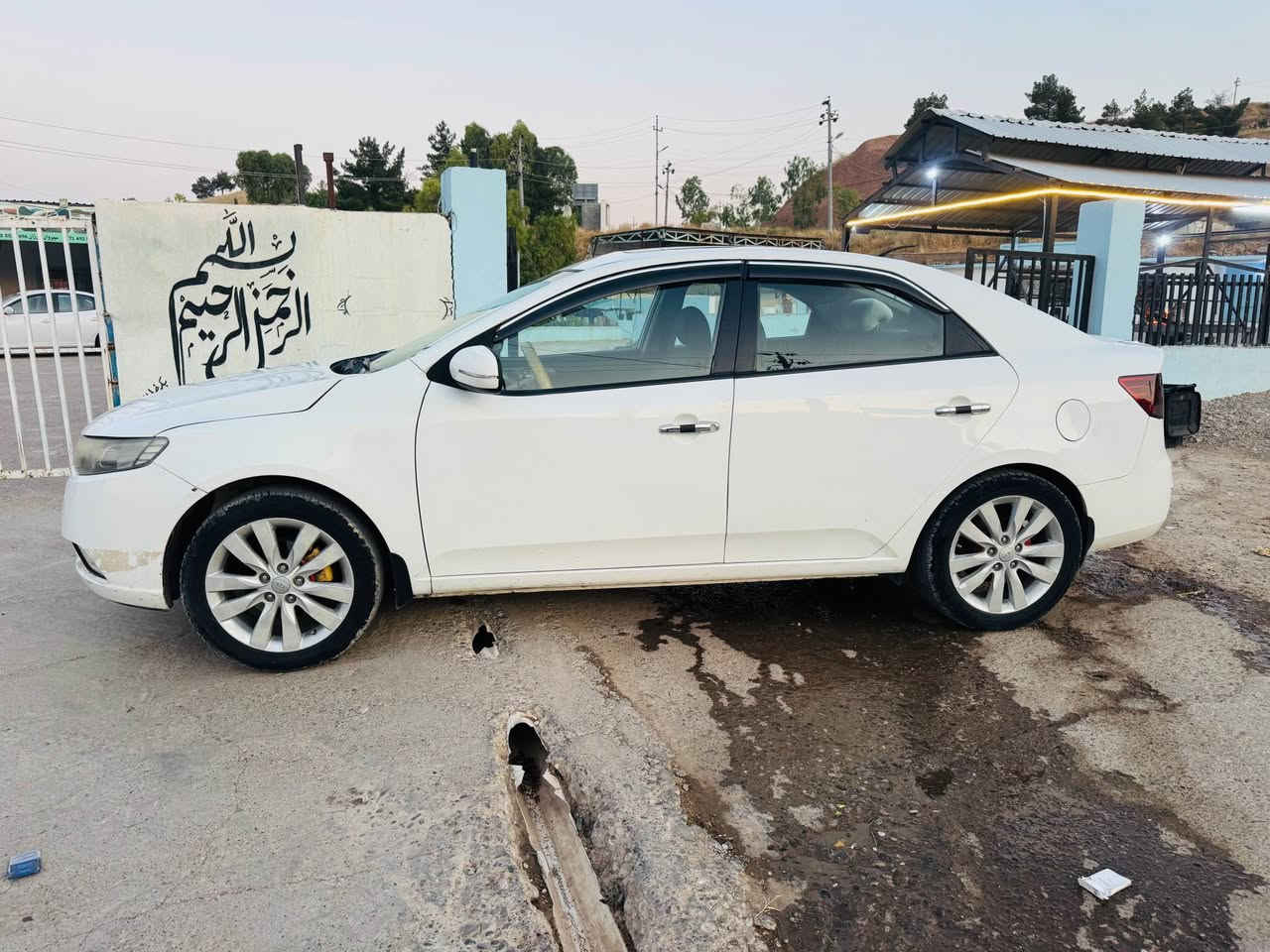 Kia sirato2013ful 
کیاسیراتۆ٢٠١٣فول مواسفات گیرومکینە بە شەرت سە نە وی نویە تایە ی نویە مالی دؤستە بئ کیشە یە سبوخ عام نیە بە عام ای فرۆشم شوین تەق تەق سحر ٧٢$
***********
*********** كويسينجاك, أربيل
