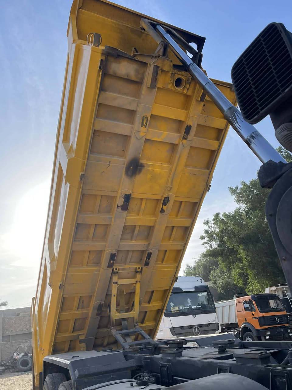 بدي البيع طول ٦و١٠مال قماره وربع شيال ونج الماني بلادي ***********
