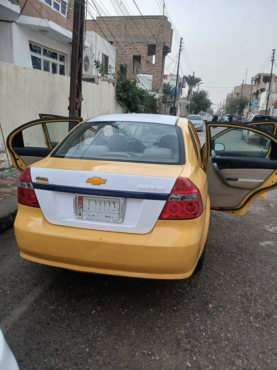 افيو خليجي موديل 2011 شركه العامه 
جاهزة سيارة مكينه كير مكفولات 
حداديه تخم تاير ابو خط الأبيض 
صبغته جديده  سيارة كارتون منك لشارع مال جناي 
رقم واسط مميز تحويل مباشر شرط 
بيه بس صخه بقبق جنطه شواصي تكم لغود شرط مكفولات 
بدون دواخل السيارة مكان السيارة كوت 
سعرها 55  الشراي يتصل ***********
