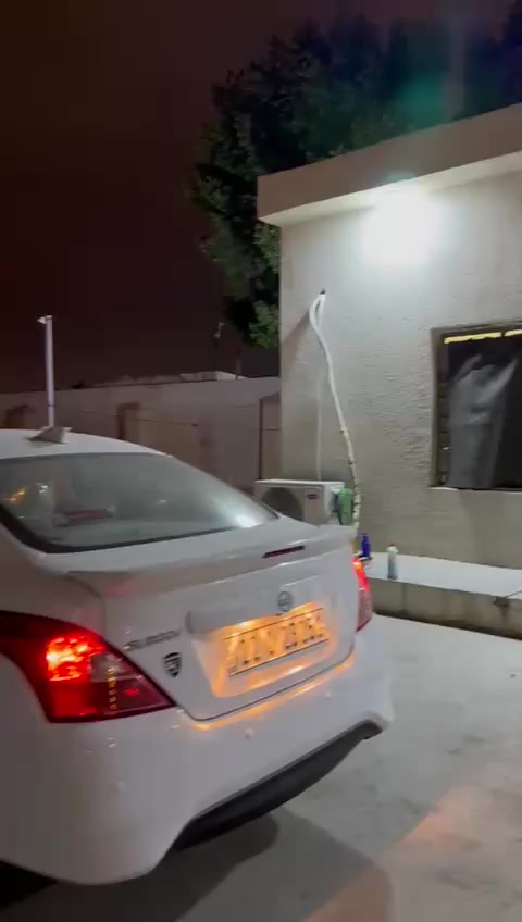 السلام عليكم سياره سني 2025 كفاله عامه ماشيه 2000 بعدها زيرو مدوشمه هندي ام لبليته الزركه شاشه جبيره اندرويد مامتعوبه استخدام شخصي كفاله حتئ من الزلغ ع وضع الشركه شركه الرحمه حره العنوان البصره الجبيله شارع مول تايم سكوير
السعر /130 وبيها مجال بسيط 
الرقم /***********. بس واتساب
الرقم ***********.  متواجد سيم كارت
