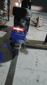 دراجه للبيع R9 دراجه نضيفه كليش لسعر 400 وبيه مجال  07887318580