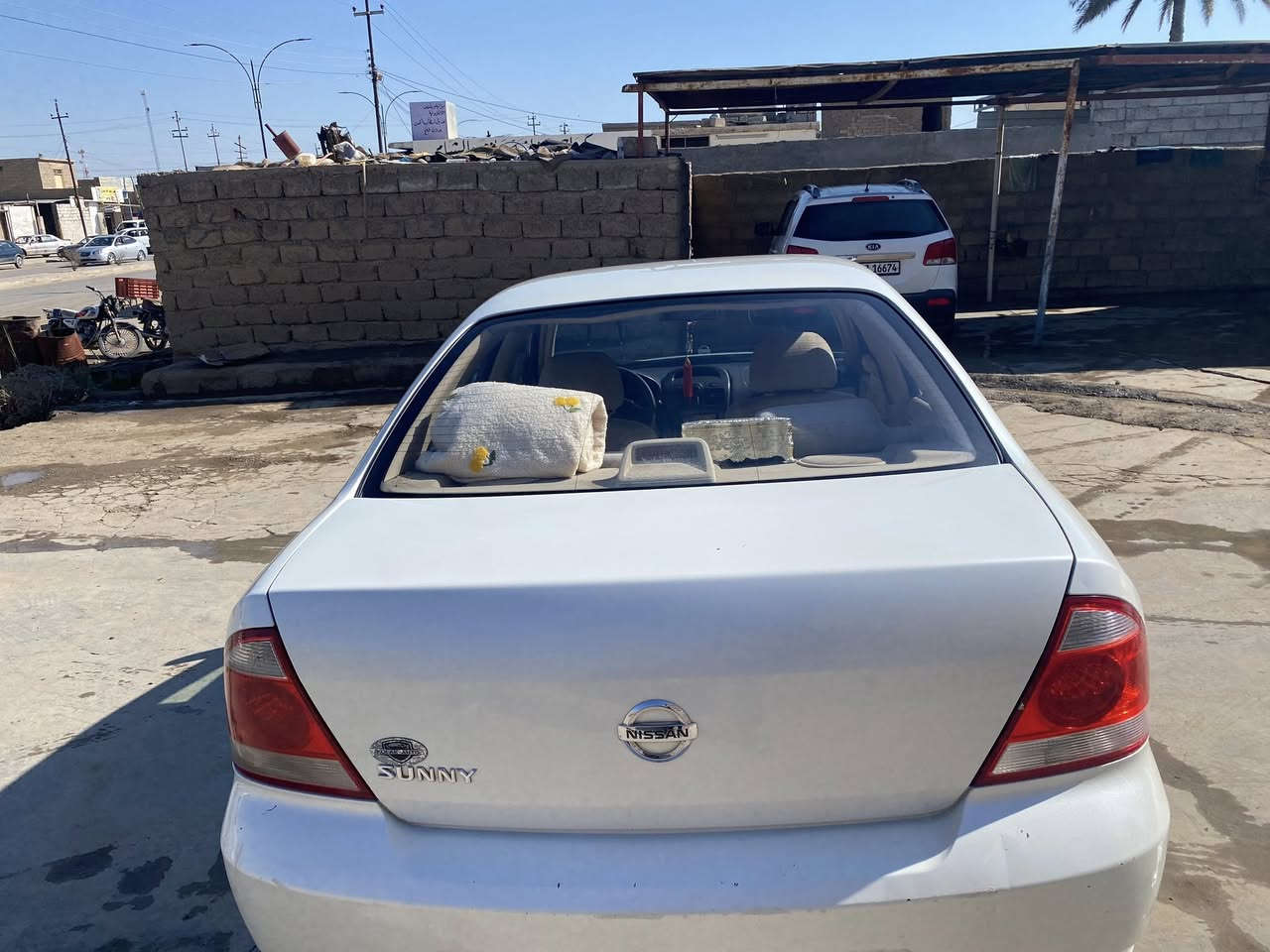 للبيع.  نيسان سني كوري بيها  قطعتين چاملغ وبونيد سيارة أحله من الصوره.  گير محرك. شرط من الدعاميه للدعاميه  رقم سليمانيه لل ٢٠٣٠  تريد تحويل تريد وكاله.    رقم موبايل.     ***********
