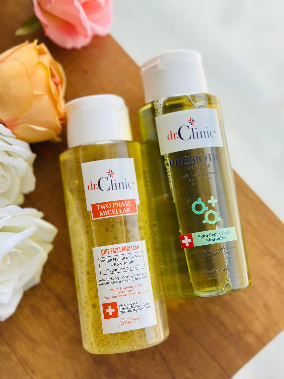 مزيل مكياج من دكتور كلينك

 لجميع أنواع البشرة

فضل تركيبته ثنائية الطور التي تحتوي على الزيت، يزيل المكياج العنيد والشوائب بسهولة.
يحتوي على  زيت الاركان ، وحمض الهيالورونيك النباتي، وفيتامين B5.
مختبر من قبل أطباء الجلدية وأطباء العيون، مما يجعله مناسباً لمنطقة العين
.
3. ميسيلار البريبايوتك (Prebiotic Micellar)
مخصص للبشرة الدهنية
يعمل كمنظف يومي للوجه يزيل الدهون الزائدة والشوائب.
سعر القطعة 7 الاف 🙊🤎
#dr_clinic


**إذا كنت صاحب هذا الإعلان وتريد حذفه لأي سبب، رجاءا أرسل رسالة إلى الدعم الفني**