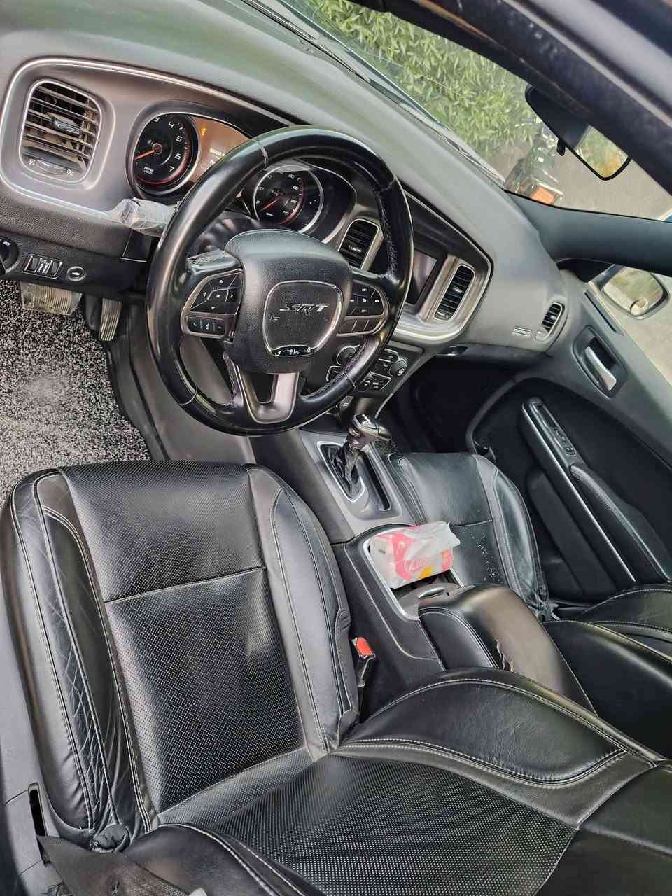 السلام عليكم جارجر موديل ٢١ رقم بغداد بسمي مواصفات حلوه كراسي جلد فتحه تشغيل عن بعد كراسي اماميه تبريد وبيه هواي مواصفات بعد ضرره جاملغ وبنيد مامعوره السياره ماشيه ١٠٠ فقط سعر المطلوب ٢٢٠ وبيه مجال بصيط اخوان عل تعليقات مارد رقم التلفون *********** مكان السياره السماوه
