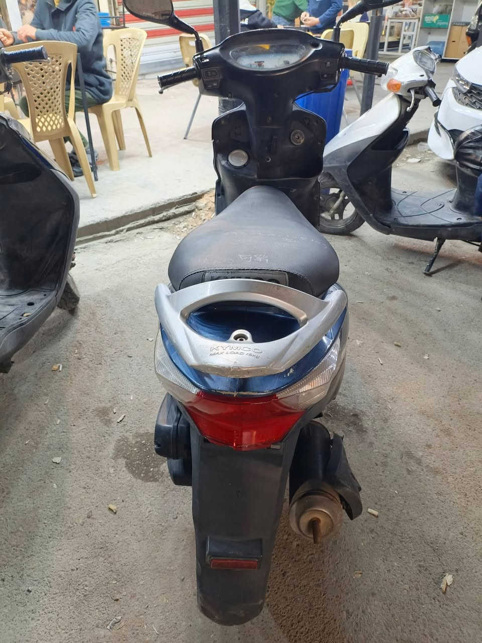 للبيع كامكو نكره سلف محرك مكفول دراجه مال بيت العنوان الاعظميه شراي يتصل السعر ٦٠٠وبيها مجال ***********
