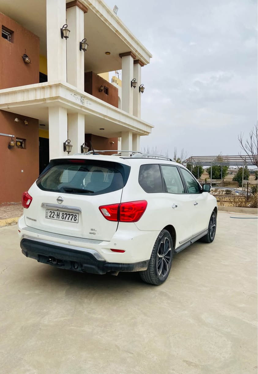 نیسان پاسفاندەر فوول مواسەفات 
ڕادار
کامیرە
شاشە 
کوشن کارەبایی 
جلد و هیتەر 
سلاید
پانۆڕاما
زینۆن
دەبڵ ئەکسل
تڕاکشن
سێ مەقعەد
تەبرید مەرکەزی
ڤۆلێۆم
جام auto
تعدید سورعة
گرایم شەفت
چوار تایە و ویلی لۆکی لەژێرە ،ماڵی سەفەر و ڕێی دەرەوەیە چرکەی تیا نییە لۆکە سەیارەکە مەکینەی تازە گۆڕاوە بەشەرت گێڕی بەشەرت تەقە و ڕەقە بەشەرت هەموو گیانی بەشەرتە سەیارەکە سعریشی ١٦٠/160گەڵاو معامەلە شوێن هەولێر بۆ زانیاری زیاتریش پەیوەندی بکە بەو ژمارانە
***********
*********** Singapore
