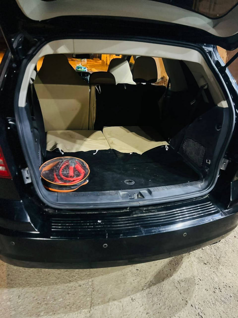 سلام عليكم دوج جورني موديل 20 سياره جديده حادث جاملغ الأيمن بل بنيد رقم نجف بأسامينه السعر 140 وبيه مجال رقم الهاتف ***********
