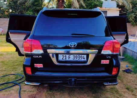 ٢٠١٤ ساز مكفولة ماشية ٢٠٨ ألف كامل مواصفات باج تضليل رقم سليمانية 
سعر 410
مكان السيارة ديالى الخالص
***********
