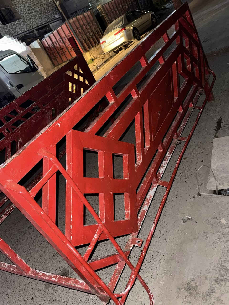 محجر مال كيا بنكو 7 جنكال  
السعر 225 ، ومحجر الأسود مال كيا  7 جنكال يرهم ع الفونتيره او ام عيون السعر 200.   العنوان بغداد البلديات  
الهاتف ***********
