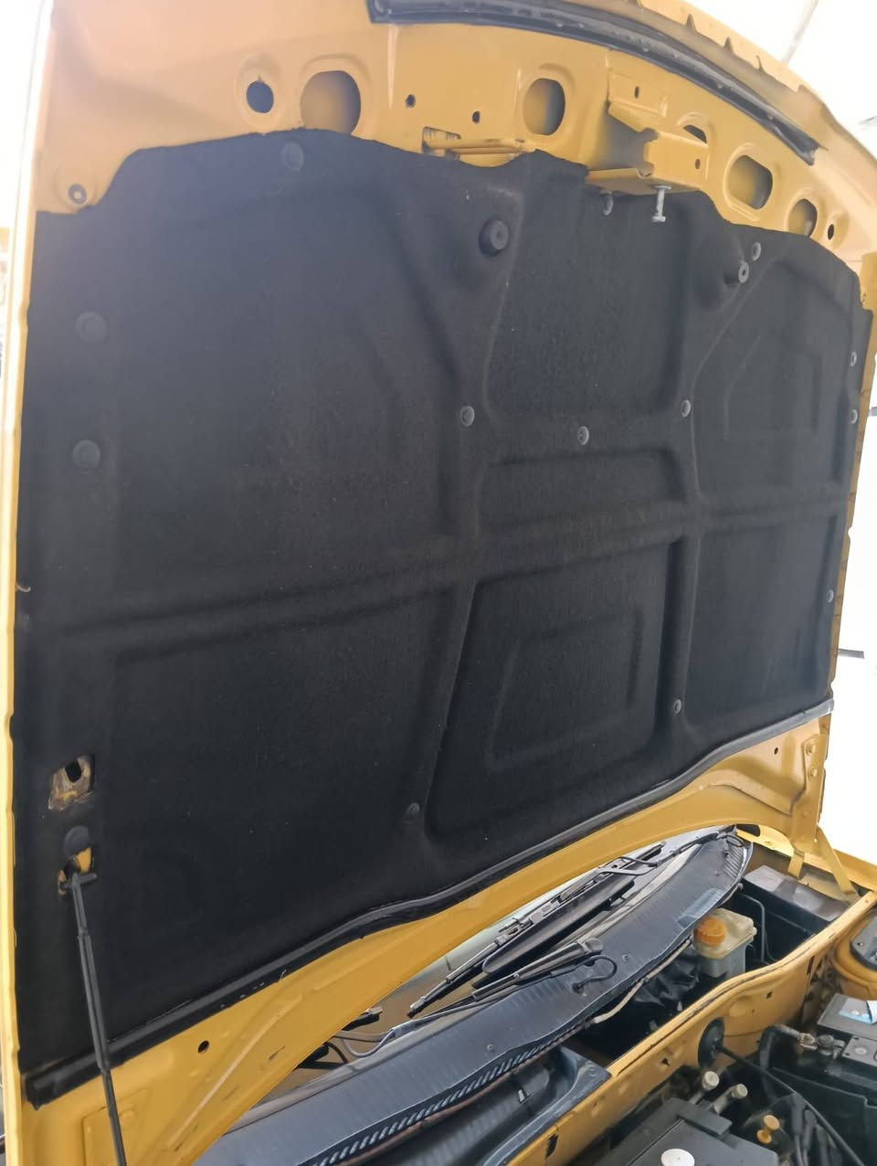 السلام عليكم سمند الشركه العامه
مكفوله كفاله عامه موديل ٢٠١١ ناطقه سنويه باسمي رقم جديد
العنوان بغداد  اتصال***********
