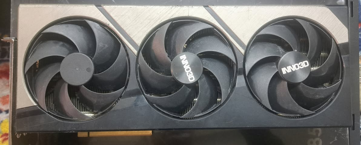 كروت شاشة ديكور

كرتين شاشة للعرض بس rgb

الي ياخذهن يستفاد من الهيدسنك والمراوح

بغداد -*********** 

السعر للكارتين ٧٥ الف
