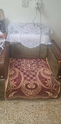 كنب نظيف • للبيع