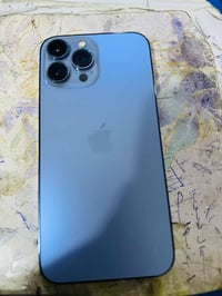 13برو ماكس شرق أوسط بطارية 95 سعر 700  07830757924