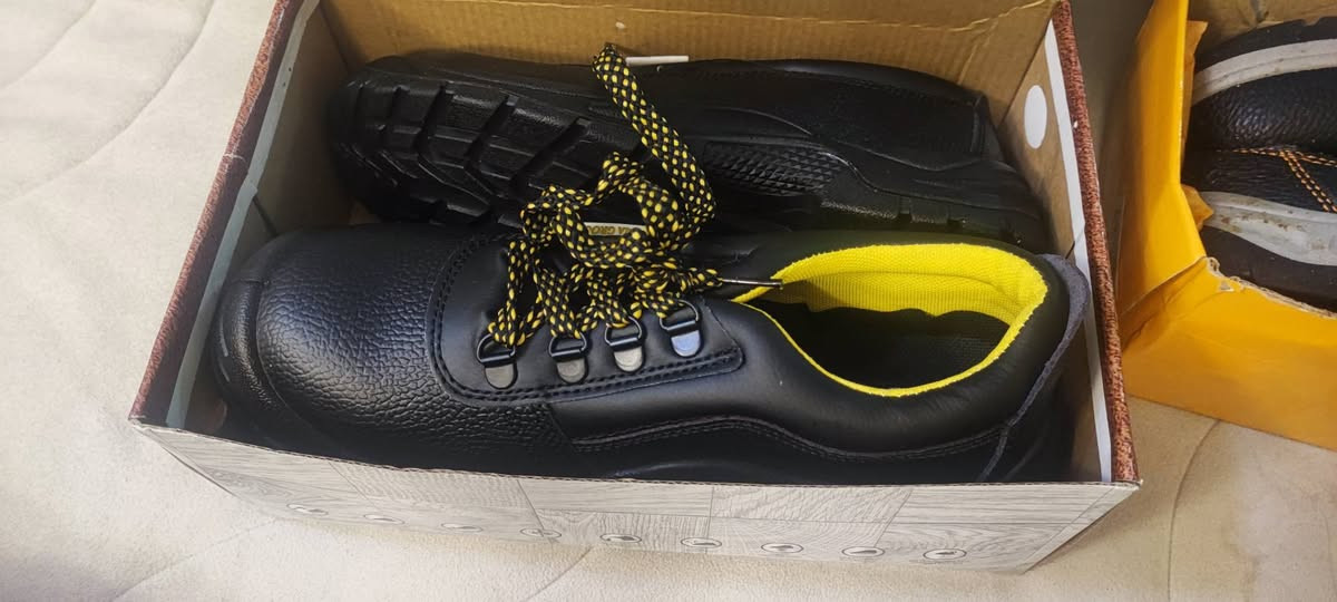 سيفتيات جدد قيمهن بما يرضي الله وخذهن ***********
