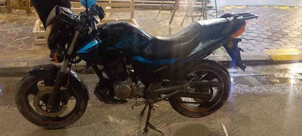 سلام عليكم دراجة دايوان محركها 200 ما مسجلة دراجة مناقصها شي تشغل وتطلع 
سعرها 700 وبيها مجال بسيط 
***********
