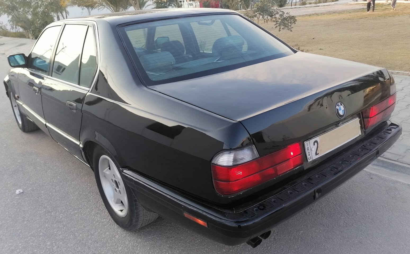 السلام عليكم ورحمة الله
للبيع 
BMW 1992
مكينه 8 سلندر
سلايد طكتين 
جام كهرباء
بجم عريض
رقم  دولي سليمانيه سنوية تنتهي ب29 
النقص بيها
دجة الاكسل 
سايد بريك ضعيف

السعر 45
*********** مكان السيارة النجف الأشرف
