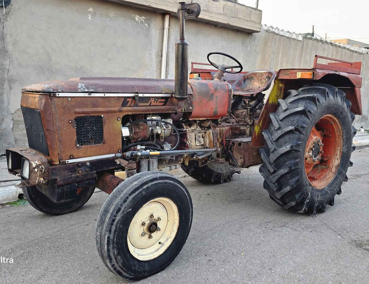 السلام عليكم للبيع عنتر 1986رقم وسنويه مكفوله مكان صلاح الدين طوز خرماتو السعر 5 ونص وبيها مجال للتصال ***********

