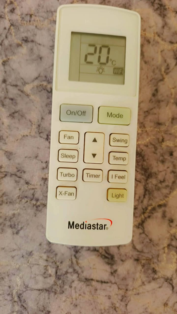 السلام عليكم ورحمه الله عندي سبلت للبيع قبل سنتين اخذته هاي السنه تبريد ضعيف حيل ابيعه على وضعيته جديد ماخذه ب 650 قبل سنتين اريده ب 350 وبي مجال بسيط. 
2 طن. 
للتفاصيل اكثر على الخاص 💗


**إذا كنت صاحب هذا الإعلان وتريد حذفه لأي سبب، رجاءا أرسل رسالة إلى الدعم الفني**
