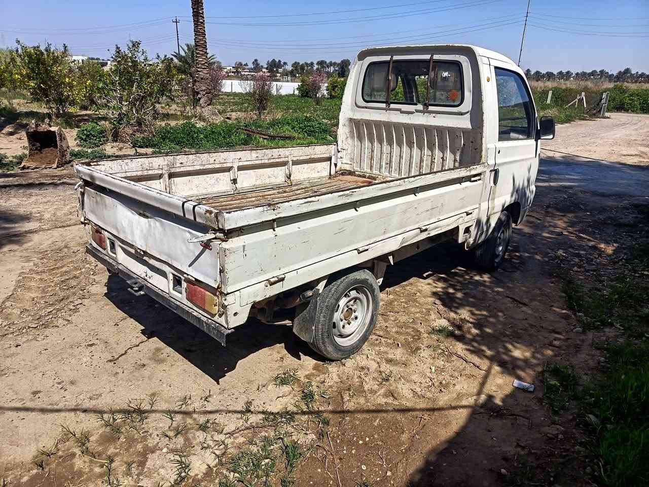 سلام عليكم للبيع جاهزه من كلشي محرك كير صدر تخم تاير شالصي مكفول اوراق بيه مكاني بلد سعر ٢٠وبيه مجال قليل ***********
