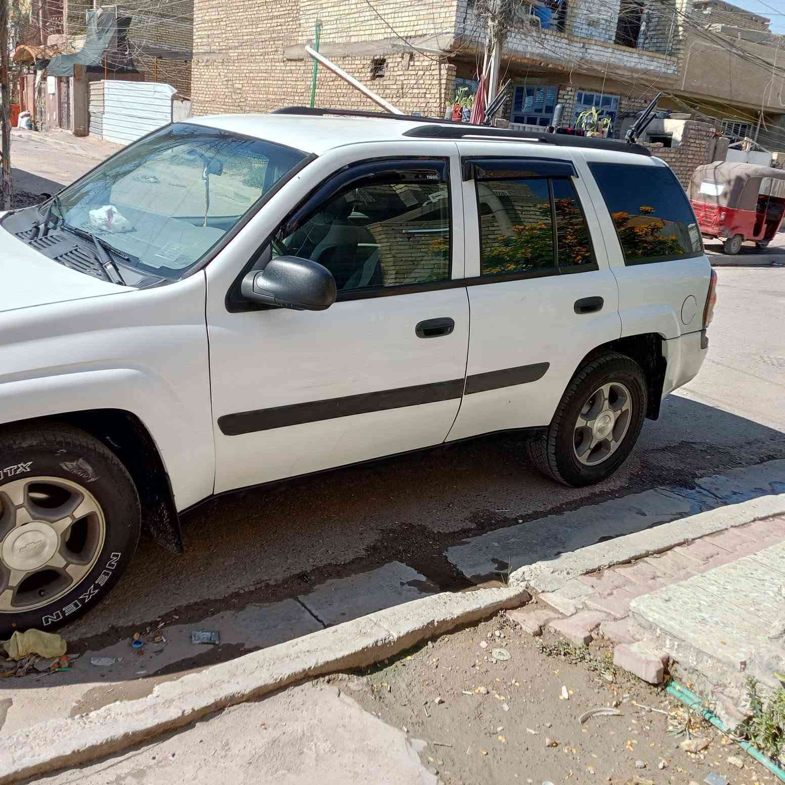 بلايزار موديل 2005 سياره جديده محرك اوكير تبريد تخم تاير باتري سياره جديده سعر ٧٥ رقم***********
