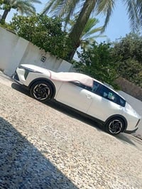 كيفورالفين2025للبيع سيارة خليجي ماشية 20الف السعر 190بيها مجال لشراية0...