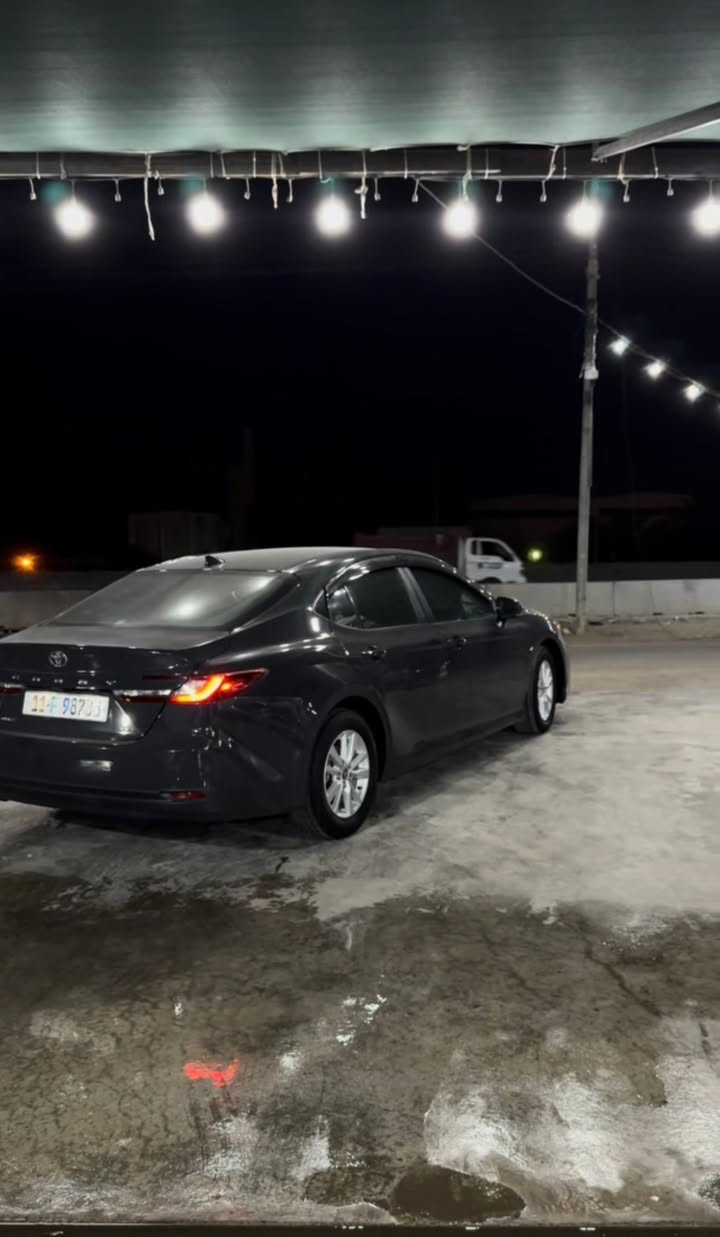 لبيع كامري LE Hybrid 2025 أمريكي
اللون رصاصي غامق مميز
الممشى 19,205 ميل
وارد أمريكي
محرك هايبرد اقتصادي جداً بالوقود
رادار أمامي
حساسات بالنقاط العمياء بالمرايا (Blind Spot
(Monitor
مثبت سرعة ذكي
نظام المحافظة على المسار
تحذير الاصطدام الأمامي
كاميرا خلفية
Apple CarPlay 9 Android Auto
نشغيل هادئ واستِهلاك ممتاز للبنزين
• السيارة نظيفة جداً وحالة ممتازة
السيارة جاهزة 
السعر 🔥210
للاستفسار *********** مكاني بغداد تاجي 
ملاحظة:
تم تبديل باب السائق والجاملغ الأمامي فقط
