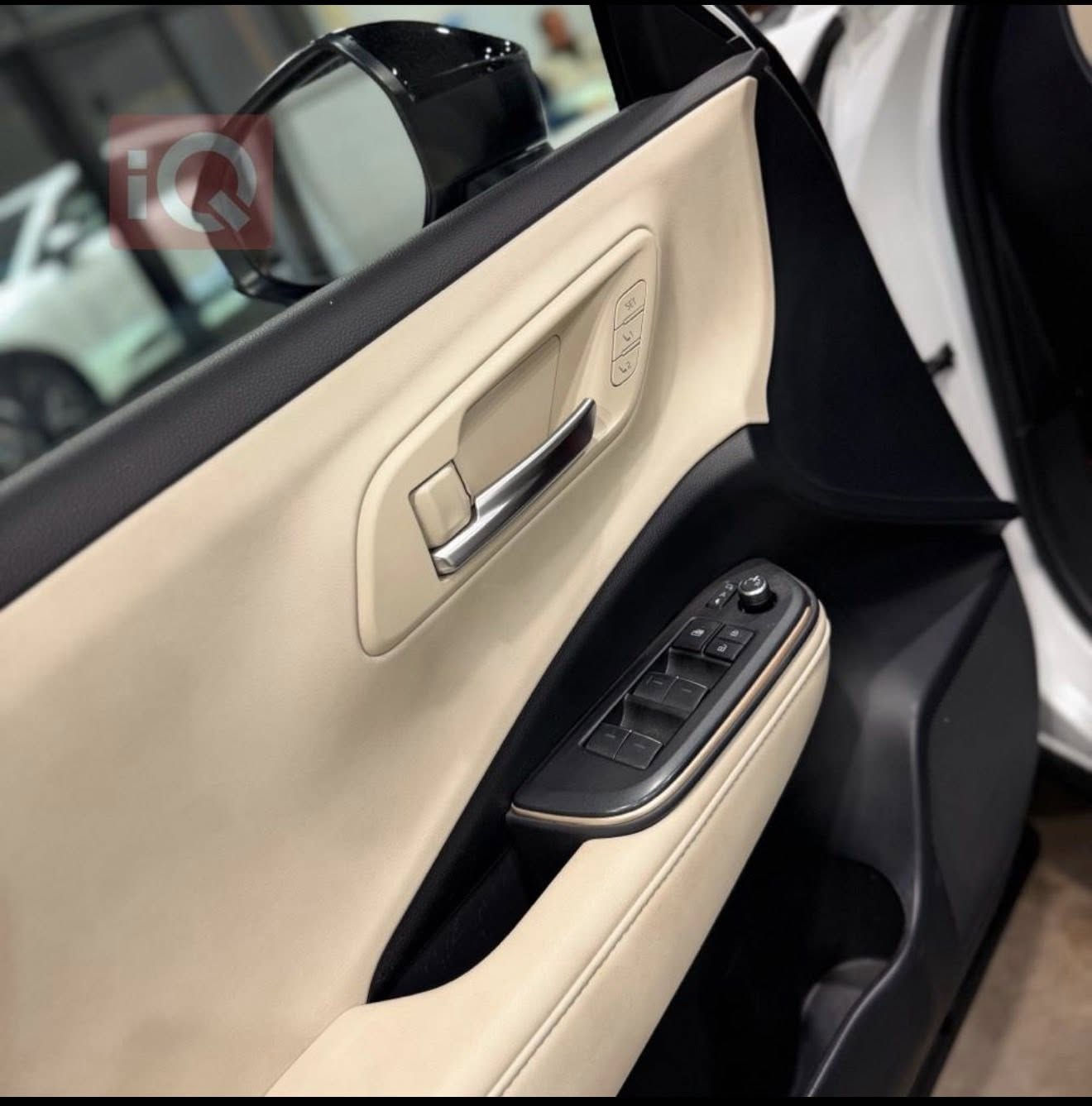 لبيع: تويوتا كراون هايبرد 2023
ال لون المميز تو  كلر ابيض واسود
رقم :: بغداد
خليجي ٠ عبدالطيفدجميل
الممشى:7000 كم
المواصفات:
فل كامل
كاميرات °360
رادارات °360
حساسات أمامية وخلفية
مرايا كهربائية
دخول ذكي
تشغيل ذكي بالبصمة
فتحة سقف
كراسي جلد مع تدفئة وتبريد
تكيف ثنائي المناطق
ستارة خلفية
رقم : ***********
