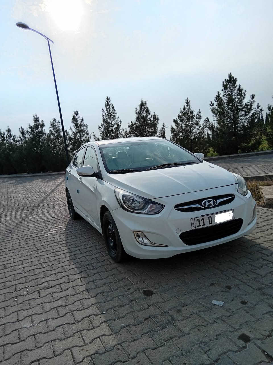 اكسنت 2012 محرك 1600 دوش فول مواصفات (بلو) تحكمات جهتين كامرة فتحه ٣ تجوات السونار مرفق بالصور السعر ٨٤ وبيها مجال للطيبين لان مستعجل على بيعتها ***********
