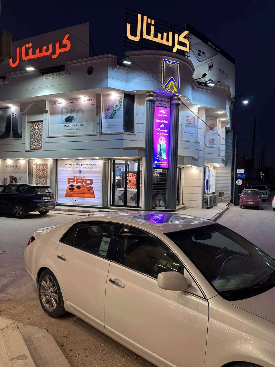 2010 خليجي
رقم بغداد الحديث
 قطعتين صبغ بدون دواخل  
المكينة جديدة توني شادها 
الكير بي ادامة كاملة دهن وفلتر 
الداخل بحالة الوكالة 

للاستفسار ***********
