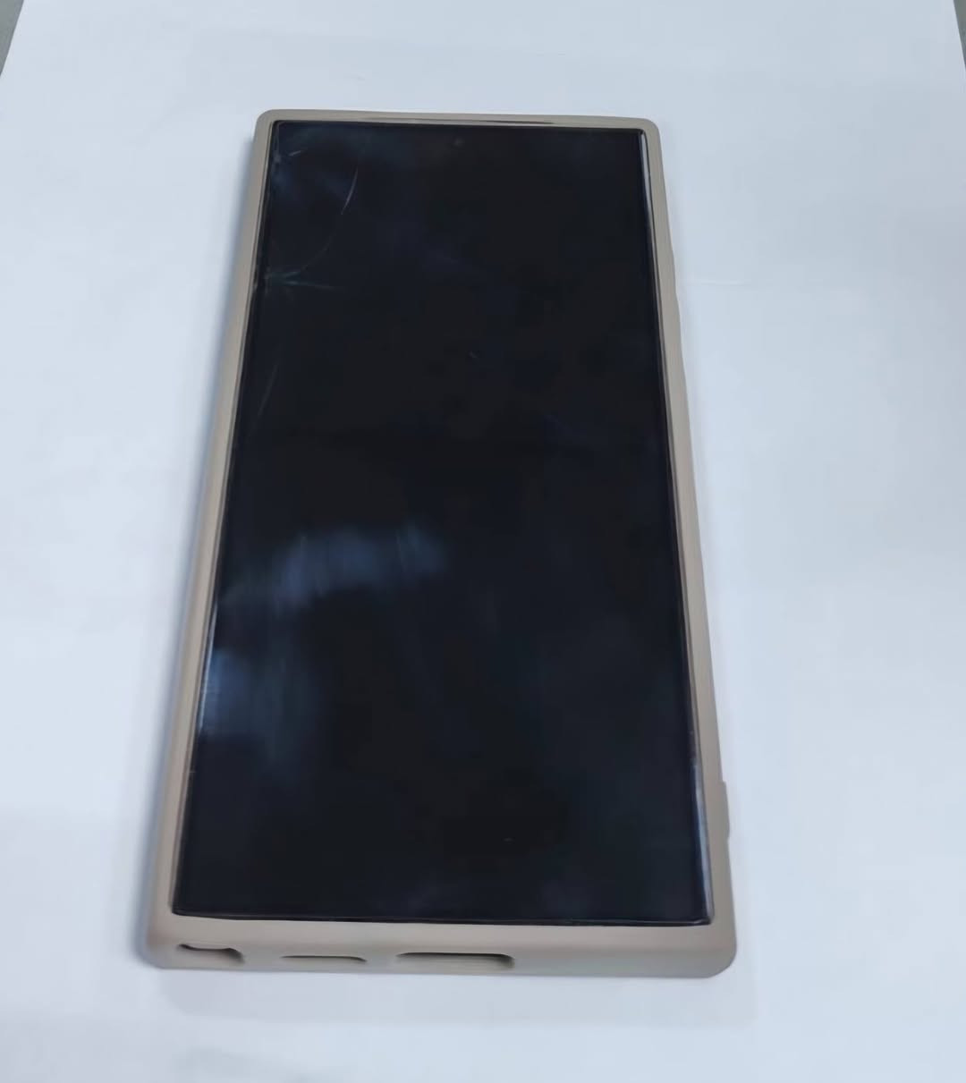 سامسونك S24 ultra نظيف اخو الجديد نظافته 95% ملحقاته كاملة  بي ملاحظة بسيطة الكلاس مالته بي فطر للبيع او مراوس حسب القناعة السعر 925 وبي مجال،
العنوان:  الفلوجة


**إذا كنت صاحب هذا الإعلان وتريد حذفه لأي سبب، رجاءا أرسل رسالة إلى الدعم الفني**