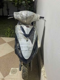 دراجه للبيع عطلانه ... السعر50 الف قفل ... رقمي 07829677657