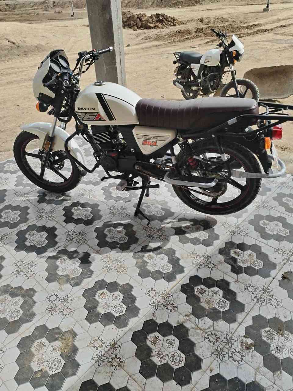 السلام عليكم دايون البيع موديل 22مكفوله كفاله عامه وراق صولي بوجهك لترقيم مكان  ناصريه قضاء الإصلاح ***********
