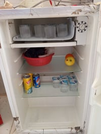 ثلاجة مكتبية