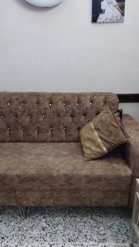 ديوان • ٧ مقاعد • للبيع