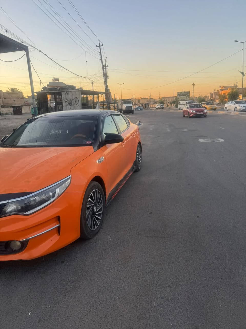 السلام عليكم 
كيا اوبتما للبيع خطين غاز 90 لتر بلاد+ بانزين  وارد كوري  محرك 2000 دوش مواصفات تحكم ستيرن لايت زنون شاشة كبيره صندوك بصمة ويل كب السياره جاهزه جداً نضيفة 
موديل 2018 رقم واسط
التواصل عل رقم ***********
السعر 130
