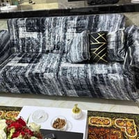 تخم 10 مقاعد لونه ذهبي ويا وجهه تخم كامل ويا 8 كوشات السعر 350الف وبيه...