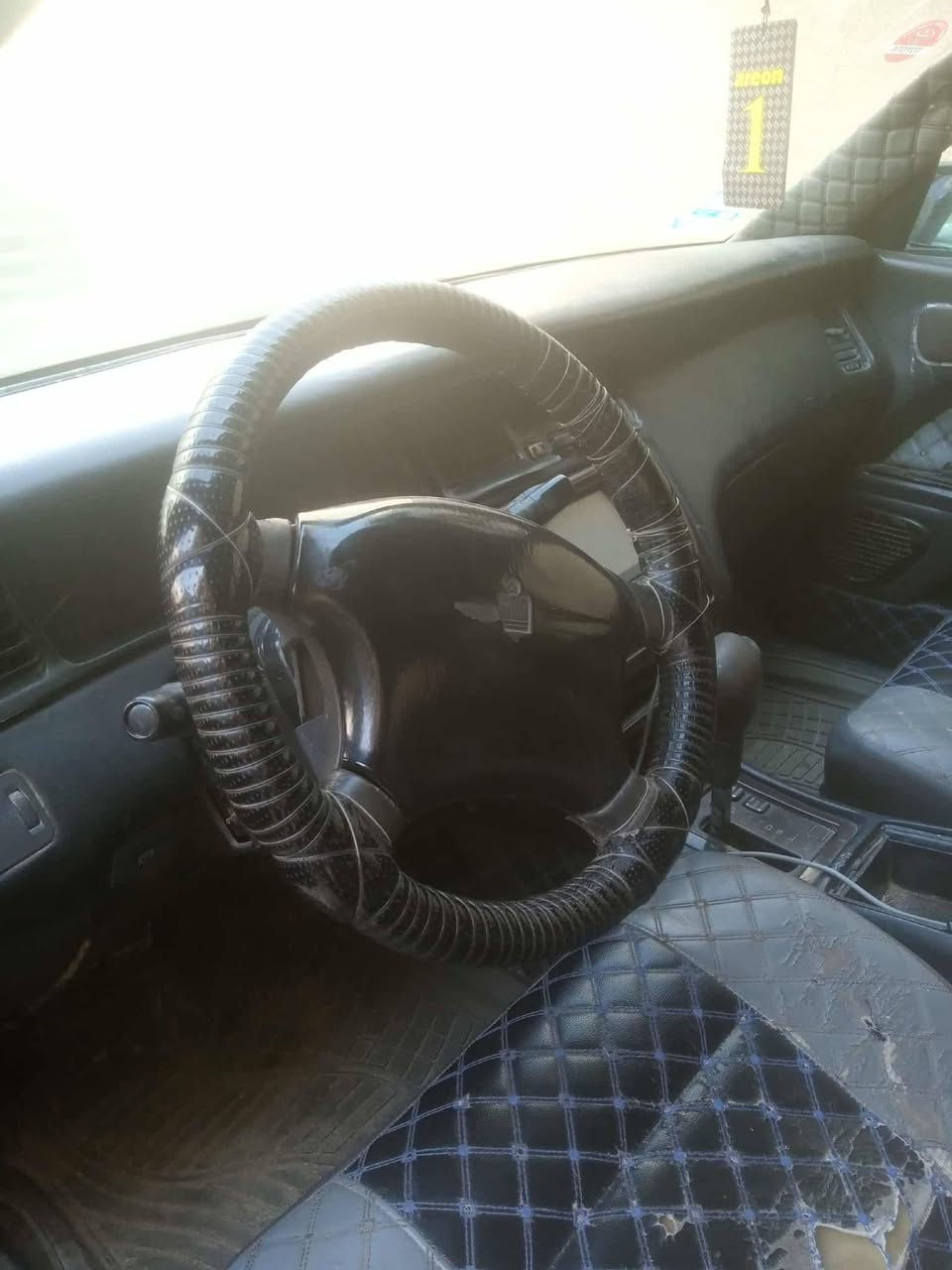 سلام عليكم بطه موديل 94 سياره نضيفه مصبوغه عام جماليه رقم انبار مشروع وطني بسمي رقم انكليزي مكاني بغداد حي الجهاد ***********
