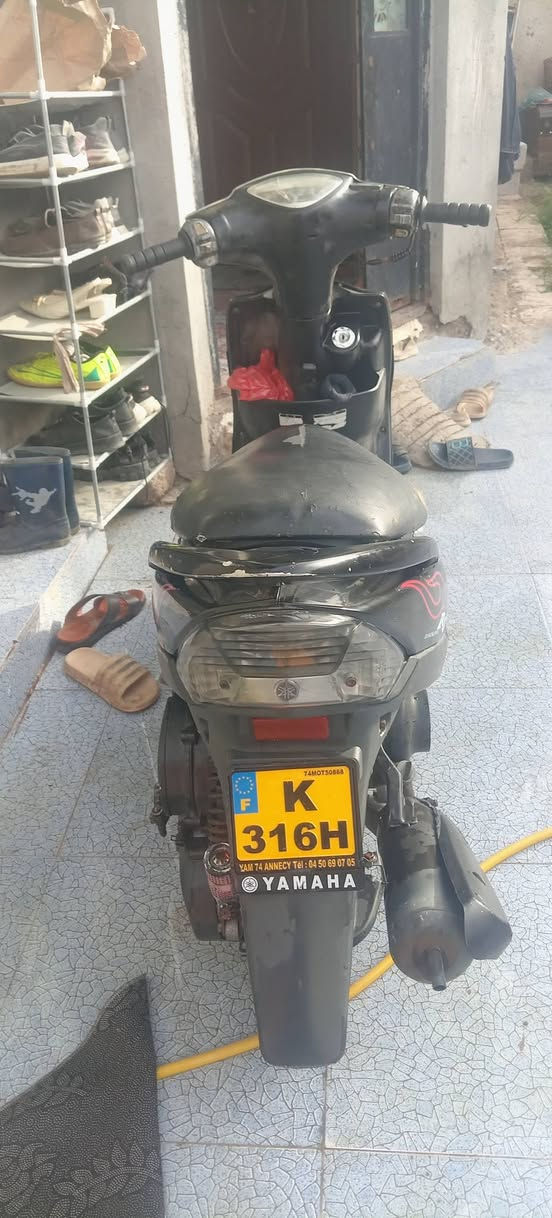 دراجه ماكس عدله للبيع ب 600 وبيه مجال قليل مكينه نضيفه ما مفتوحه شلعه تخبل و نضيفه مكاني بصره شط العرب الكباسي رقم ***********
