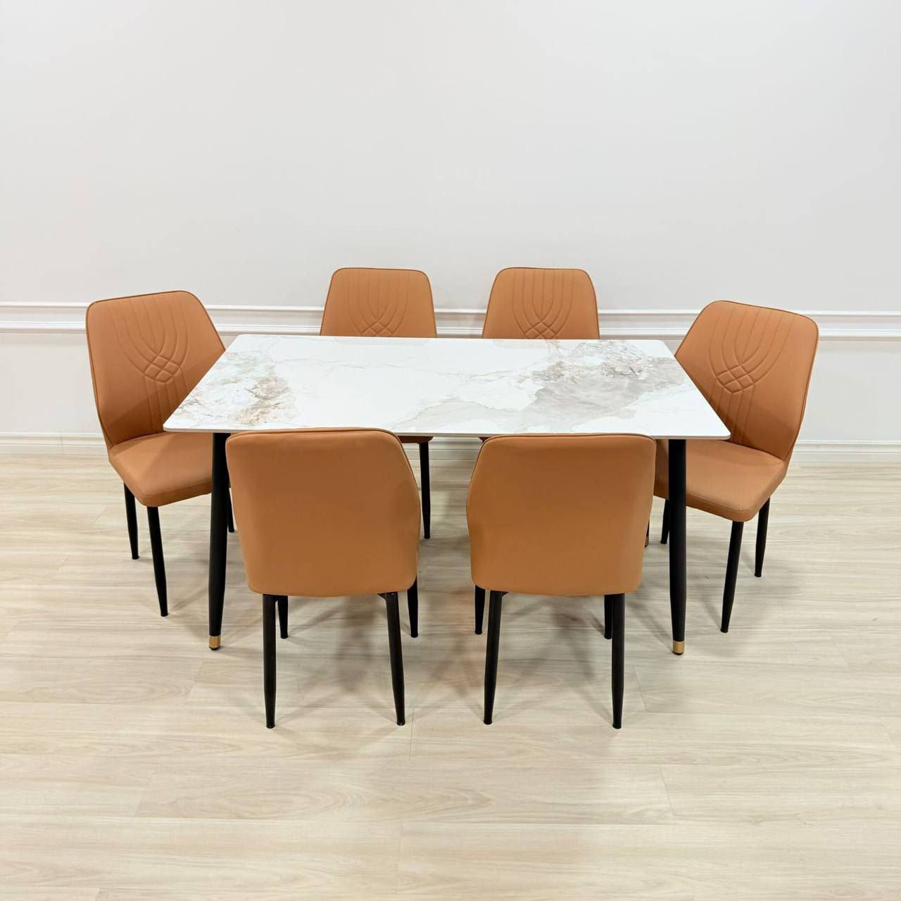 ميز طعام 6 كرسي رجل حديد سطح رخام مزجج 
قياس الميز 80*140 سم


**إذا كنت صاحب هذا الإعلان وتريد حذفه لأي سبب، رجاءا أرسل رسالة إلى الدعم الفني**