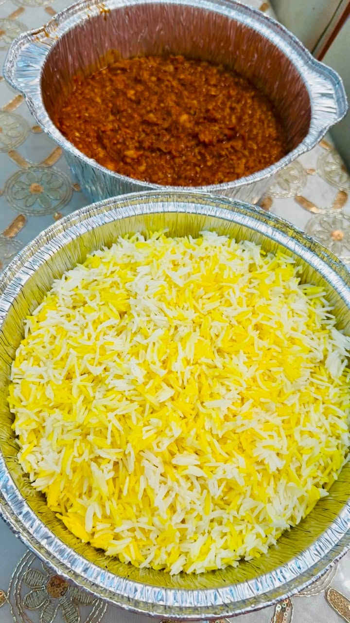 القيمة النجفية على أصولها.. طعم يرجعك للجذور! 🍲✨
لأن القيمة النجفية مو مجرد أكلة، بل هي "فن وعشگ"، وفرنالكم اليوم القيمة النجفية الأصلية المعدّلة.

اسرارنا 😲:

لحم عجل عراقي 100%: فريش، ممروس ومُذوّب ويا الحمص لحد ما صاروا قطعة واحدة (اللحم خيط واحد ويه الحمص!).

حمص منقى بعناية: ومطبوخ على نار هادئة لدرجة الذوبان.

بهاراتنا ولمستنا السحريه 🪄❤️

#قيمه_نجفيه #اكلات_عراقيه  #طبخ_منزلي


**إذا كنت صاحب هذا الإعلان وتريد حذفه لأي سبب، رجاءا أرسل رسالة إلى الدعم الفني**