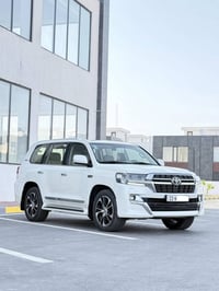 لاندكروز GXR • ٢٠٢١ • ٩٤٠٠٠ كم