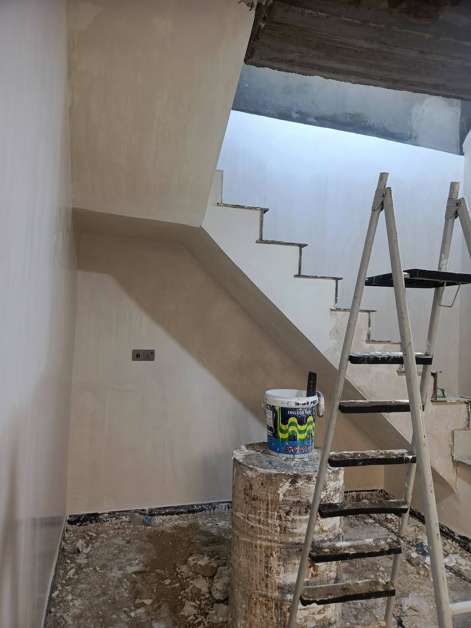 لبخ سمنت وجص وبورك شغل درجة اولى شرط اشراف هندسي عملي متر وكباله و يوميه متفرغ حالياً ***********
