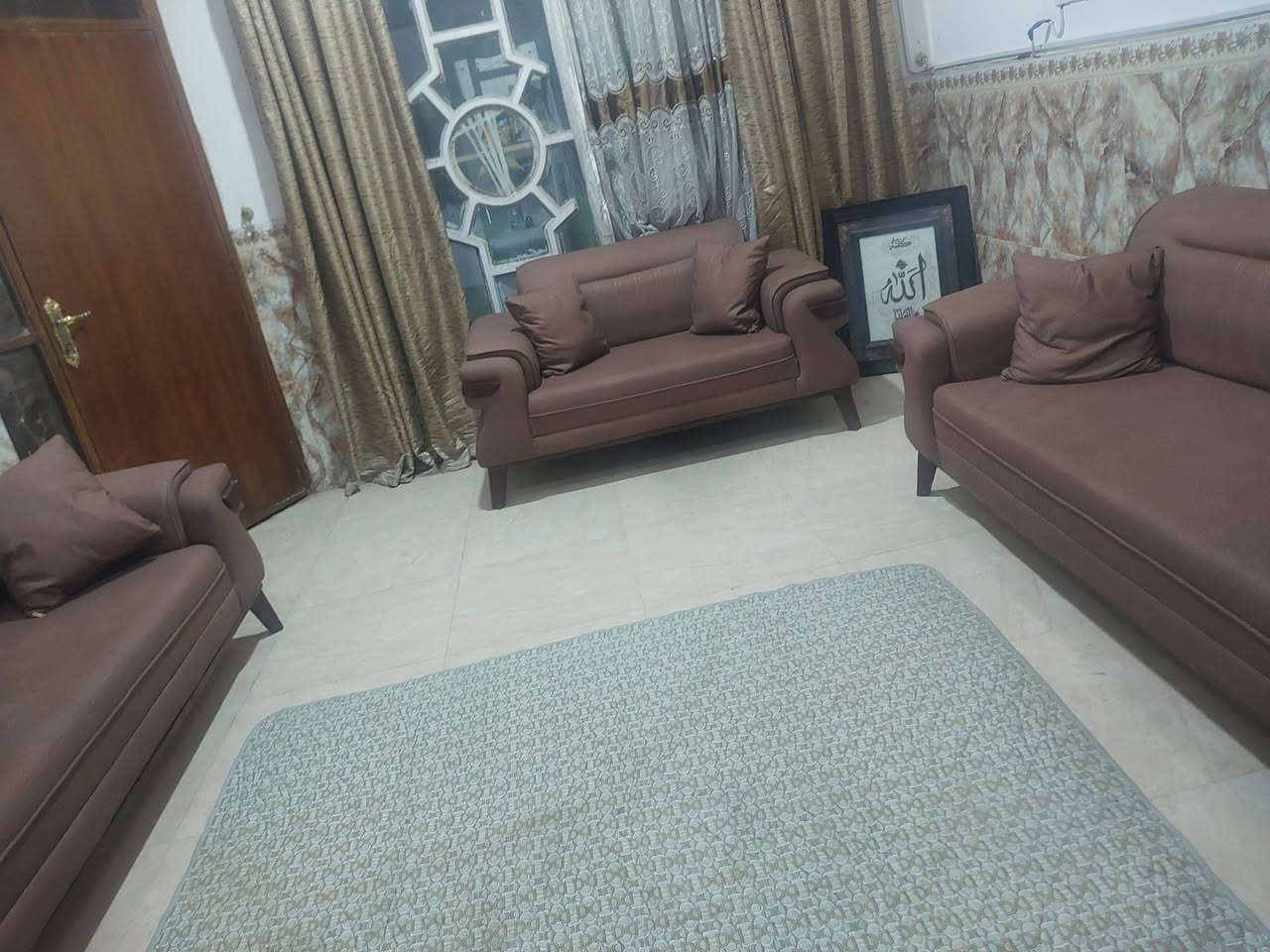 السلام عليكم توجد أغراض بيت ،للبيع ،بيع مستعجل الاتصال بالرقم بخصوص الأسعار.***********
