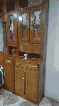 السلام عليكم غرفه نضيفه حيل البيع السعر ٨٥٠ مكان الحبانيه ***********
