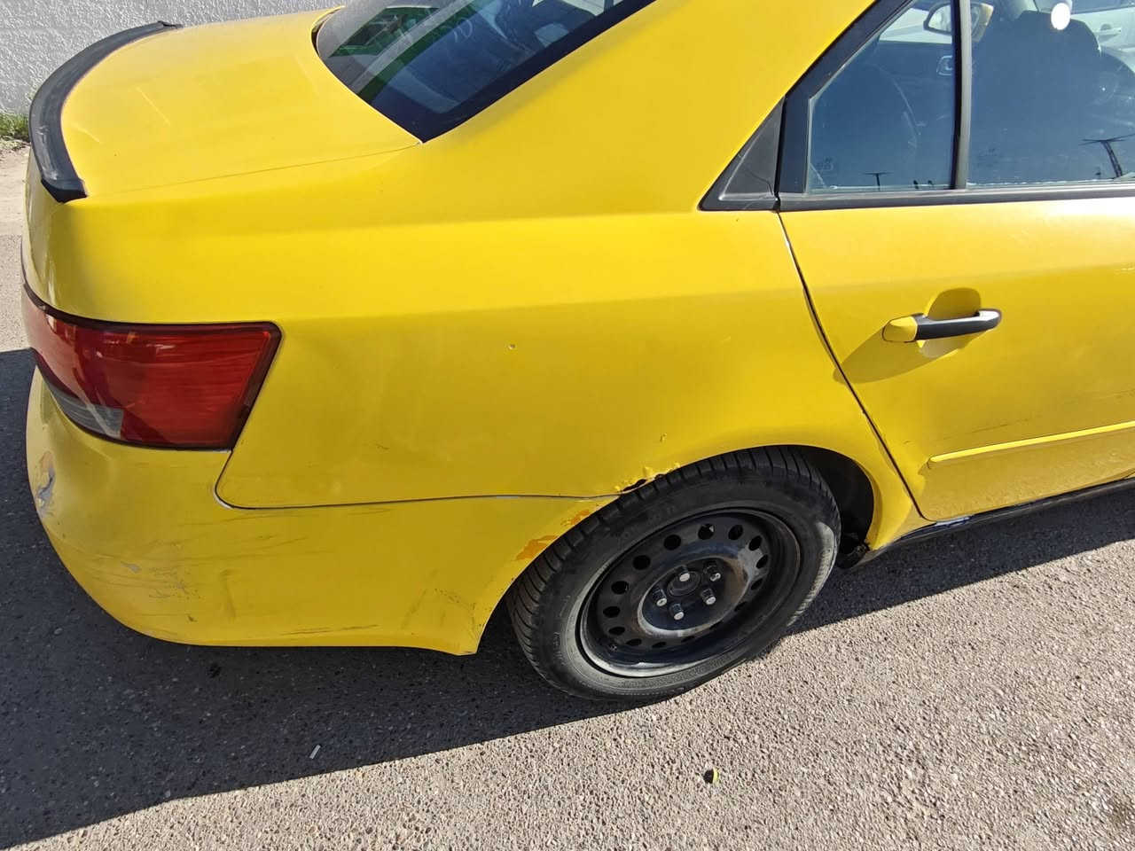 السلام عليكم
سوناتا 2008 خليجي محرك 2000 الفين بي خشونه 
كير صدر مكفول تبريد ثلج
ضربتها جاملغ ايمن مصلح نفسه بدون اي تبديل 
السعر 70 $ بيها مجال بسيط 
رقم ديالى مشروع وطني 
سنويه بعدلها ٢٥ يوم تسقط 
مكاني بغداد صالحية 
***********
