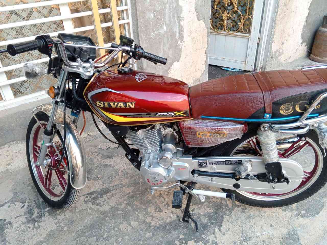 دراجه سيفان للبيع اوراق سكنر ب750وبيها مجال شراي يتصل ***********

