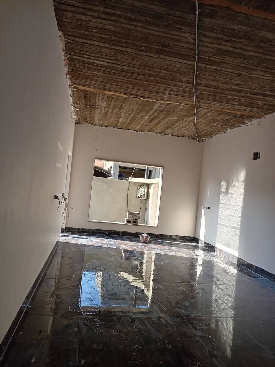 السلام عليكم لباخ جص موجود شرط مساطر وزن متفرق حاليا شغلي حمدانيه سهل نينوي موصل شرط جص أبيض درجة اولى رقمي*********** وتساب
