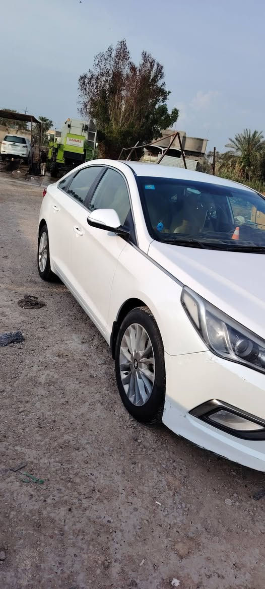 اسلا عليكم
سوناته خليجي موديل 15مكفوله كفاله عامه 
كير مكينه شرط 
مكينه 2400 
تبريد قطعتين 
كشنات جلد 
كشن كهربائي
نظام سبورت
دبل اكزوز 
تحكم ستيرن
مثبت سرعه 
رقم بغداد بسمي
 السعر 153
مكان السياره الديوانيه قضاء الشاميه 
***********
