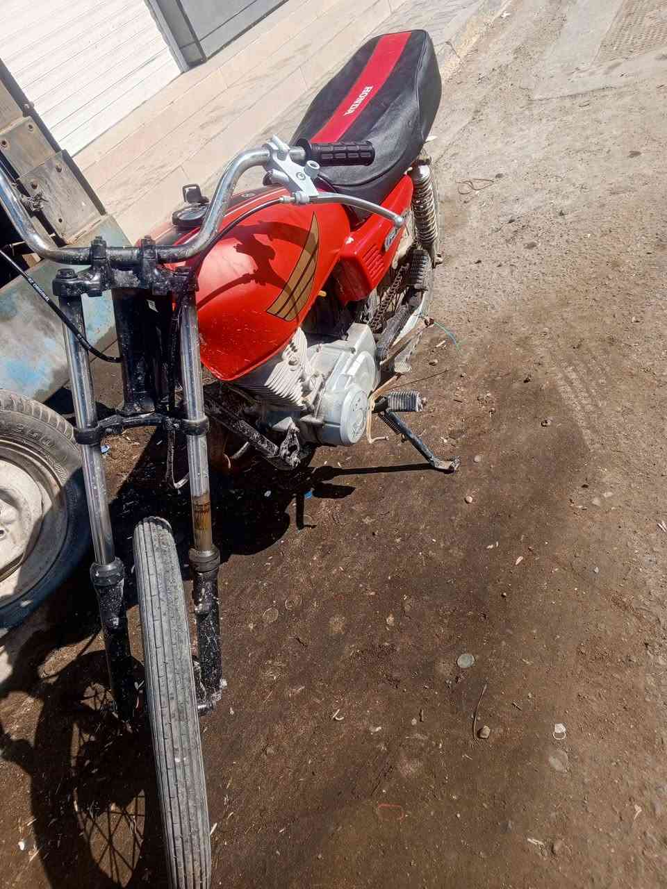 للبيع محرك رابيدو بلاد ما مفتوح  شاصي نامه كشن تانكي جديد دراجه كلك كلك كلك ادوات سعر ٣٥٠ بيها مجال بسيط ‏‪***********‬‏
