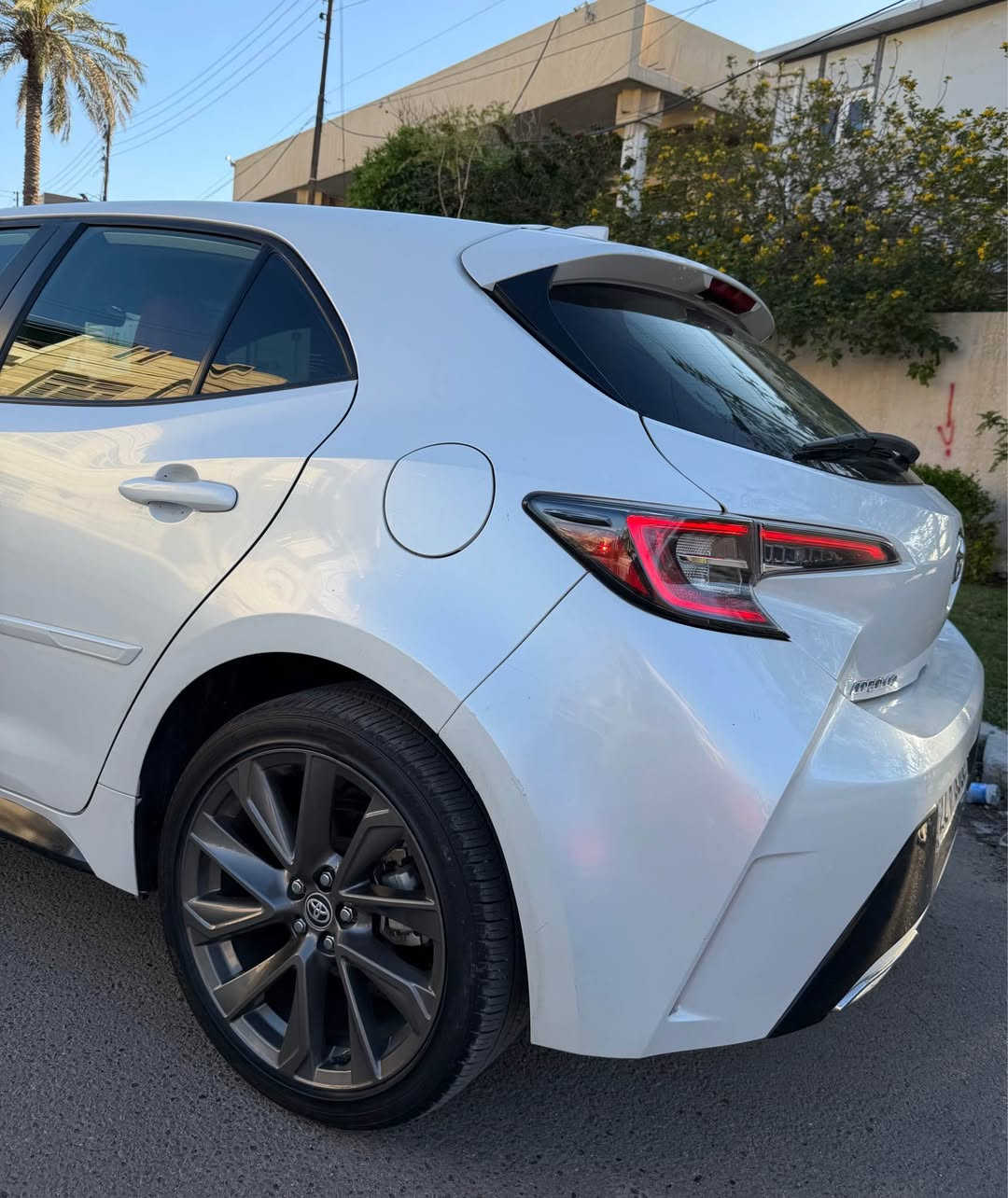 للبيع كورلا هاج باك 2022 
فول se داخل احمر مميز شفتات ستيرن 
سيتم صوت jbl
بصمه بصمه ابواب شاشه كبيره كار بلي 
ويل كب حجم 18 رياضي محرك 2000 بانزين 
صور حادث مرفقه ماشيه 80 الف كيلو متر 
جاهزه من كلشي صيانه تيرات جدد باتري جديد 
السعر 122$ صور سونار مرفق جديد مسوي 
مكاني بل منصور داودي 
*********** بغداد, العراق
